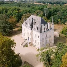 Chateau De la Valouze
