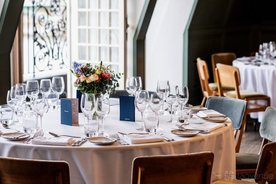 Sublime Wedding at Swan, Shakespeare's Globe