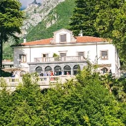 Villa Lario Resort