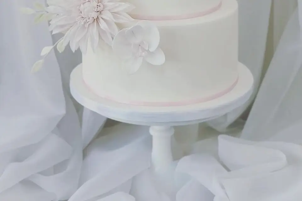 Luscious lovelies cakes — wedding catering — Scottish Highlands portfolio photo 5