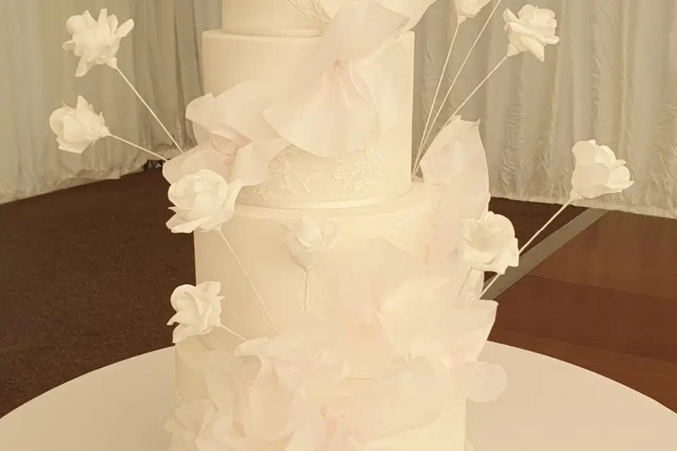 Louise Cannon Cakes — wedding catering — Cotswolds portfolio photo 3