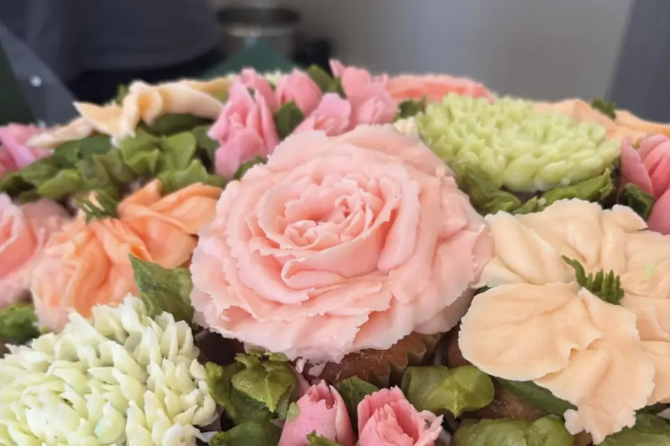 Floral Cupcakes by Nicola — wedding catering — New Forest portfolio photo 3