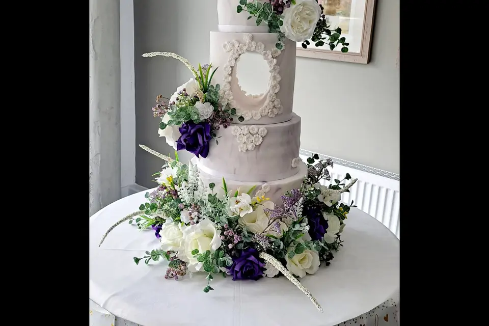 Rebecca Hurd Cakes — wedding catering — Snowdonia portfolio photo 1