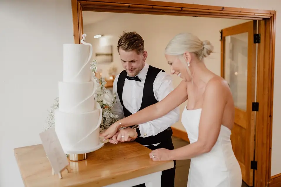 Claire Hansen Cakes