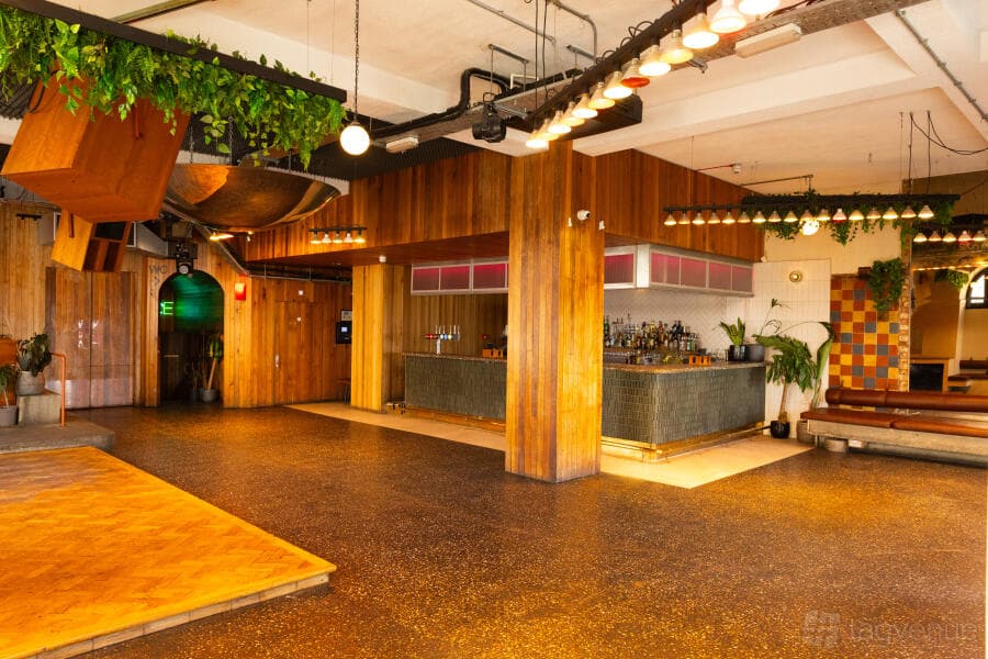 Ground-Floor Bar & Terrace at Pier Court