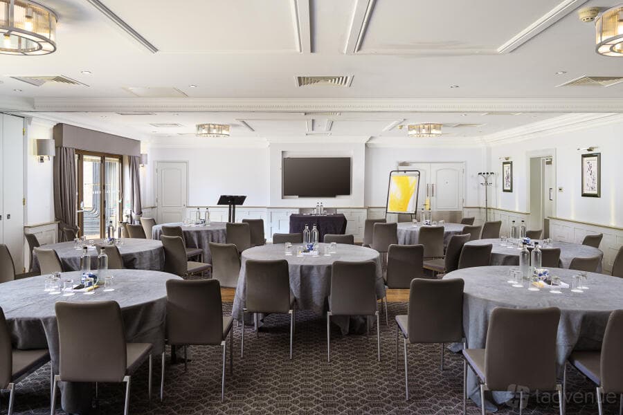 Cathedral Suite at Voco Oxford Spires